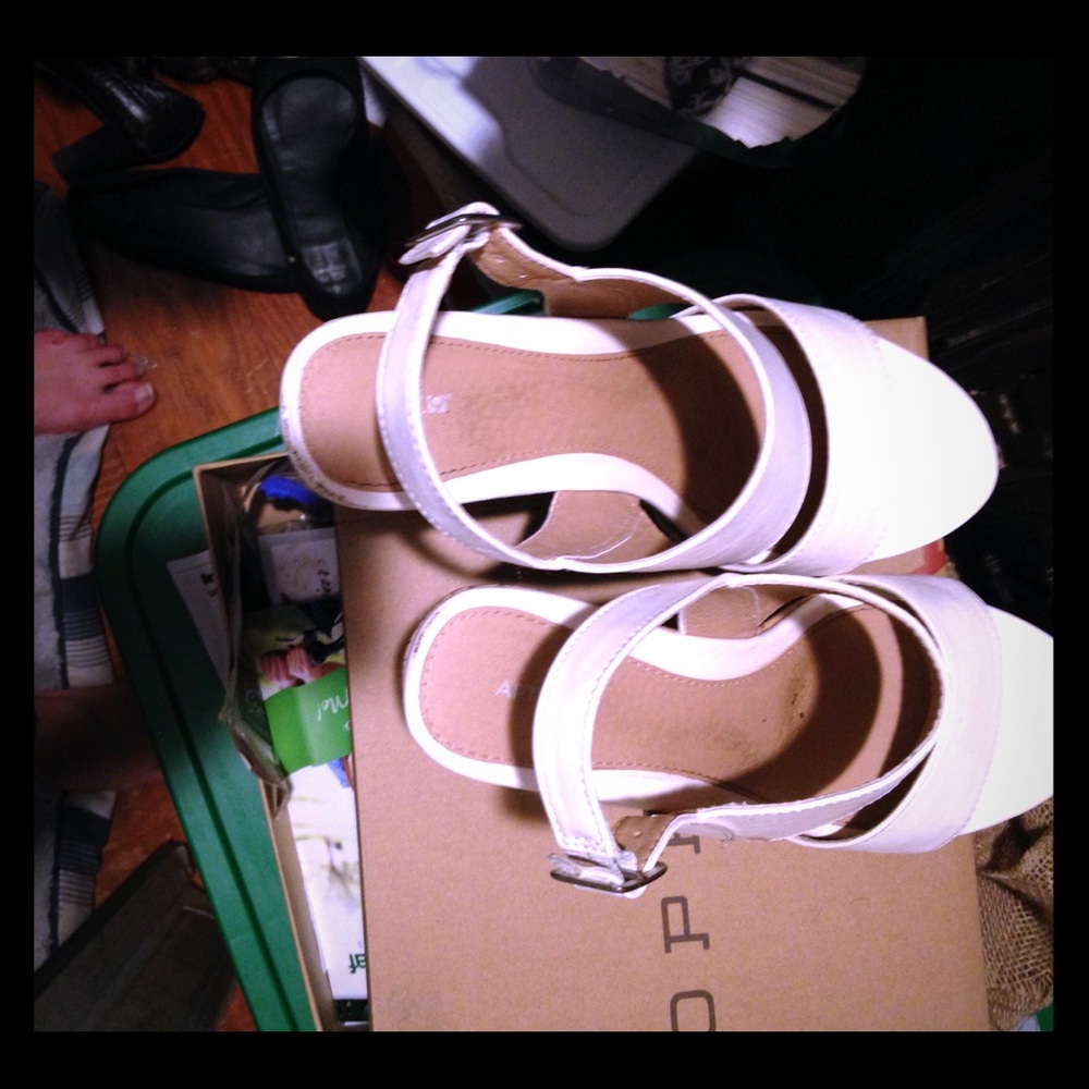 Apt 9 wedges